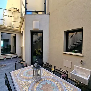  Apartment The White Domus